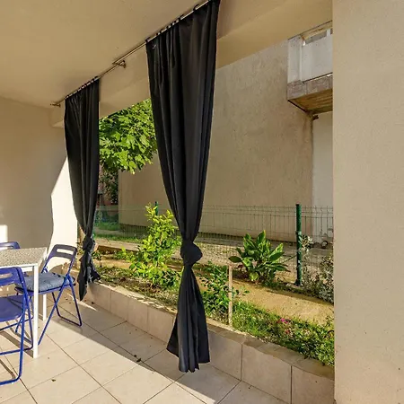 Apartment In With Wifi