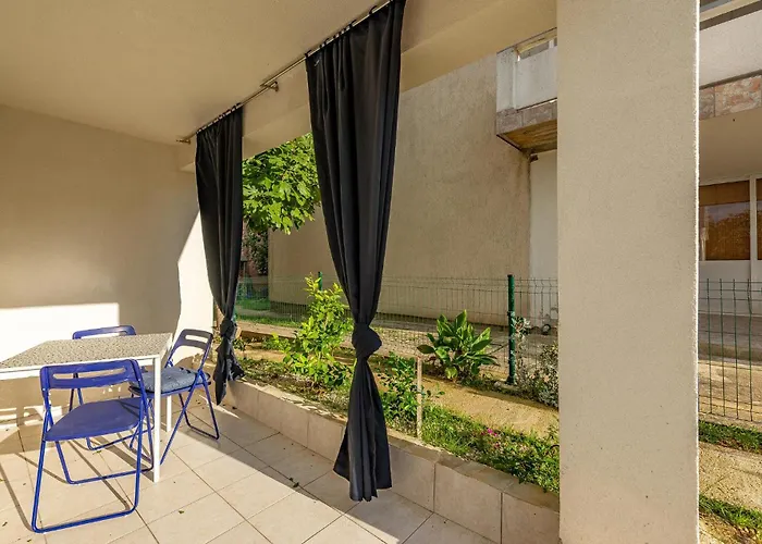 Apartment In With Wifi